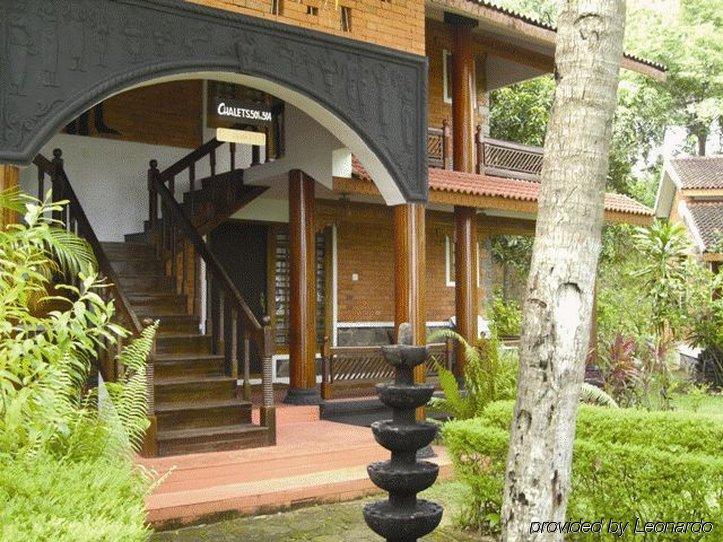 Hotel Club Mahindra Ashtamudi Nīndakara Exterior foto