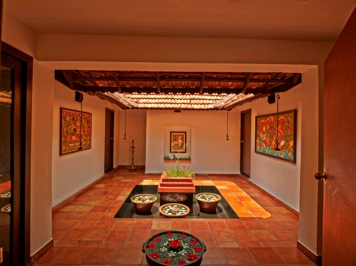 Hotel Club Mahindra Ashtamudi Nīndakara Exterior foto